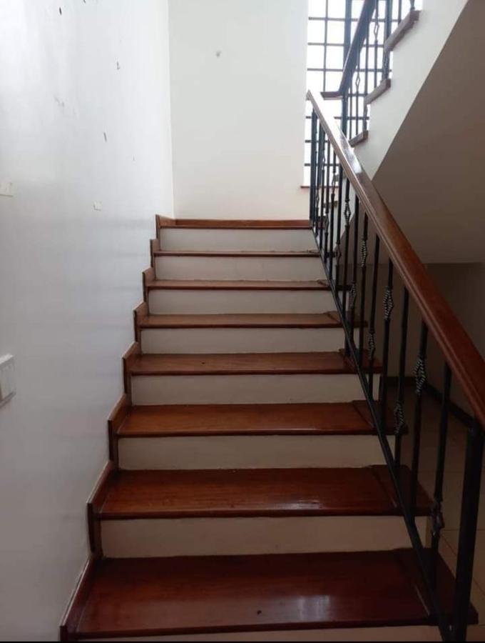 4 Bed Townhouse with En Suite in Kitisuru - 5