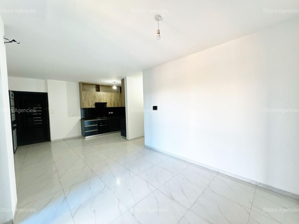 1 Bed Apartment with En Suite at Argwings Kodhek - 4