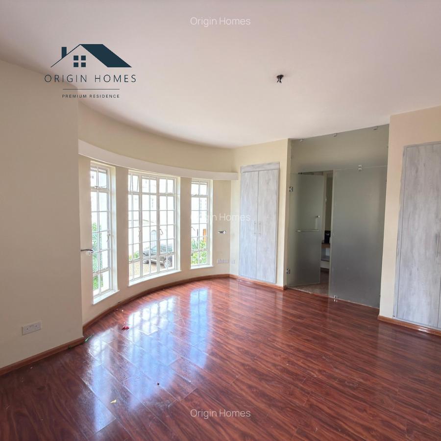 5 Bed Townhouse with En Suite at Spring Valley - 6