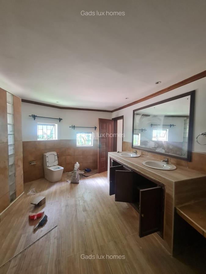 5 Bed Townhouse with En Suite at Old Kitisuru - 12