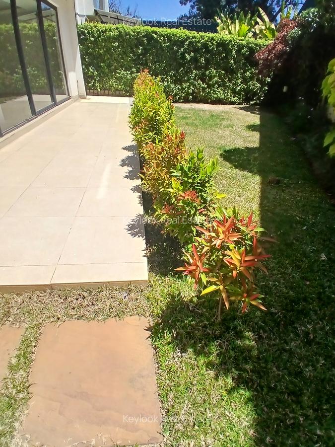 4 Bed Townhouse with En Suite at Lavington Green - 7