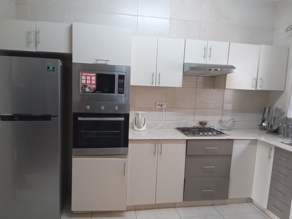 Serviced 2 Bed Apartment with En Suite at Westlands Area - 4