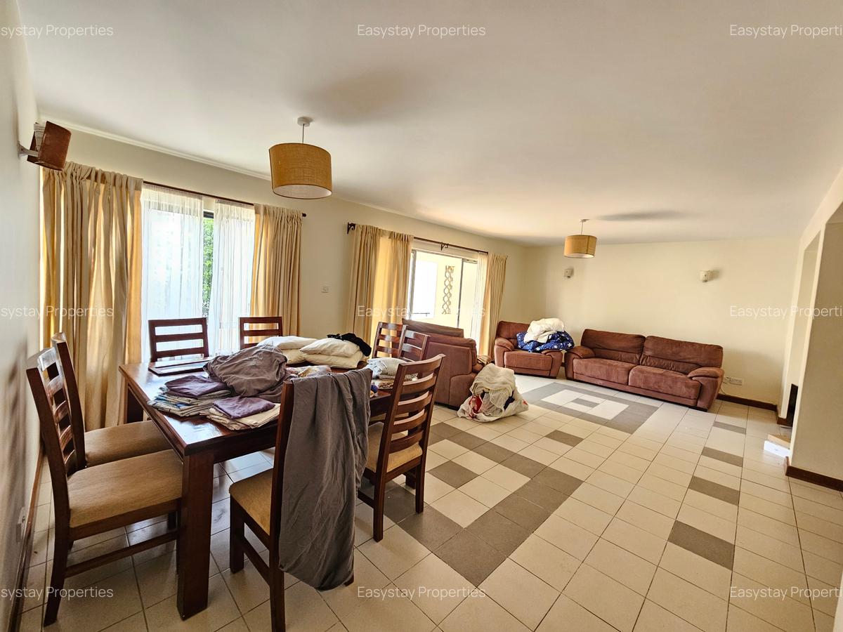 3 Bed Apartment with En Suite in Lavington - 4