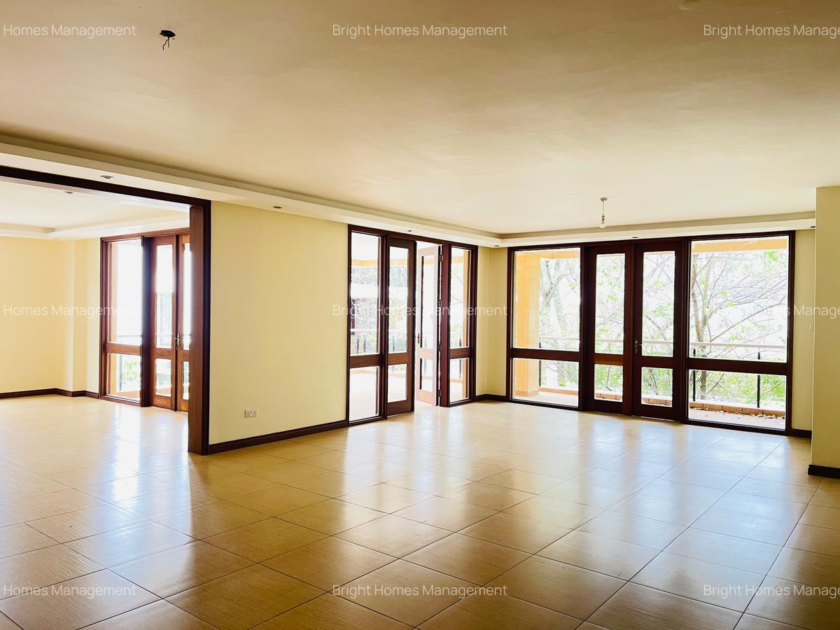 4 Bed Apartment with En Suite in Riverside - 4