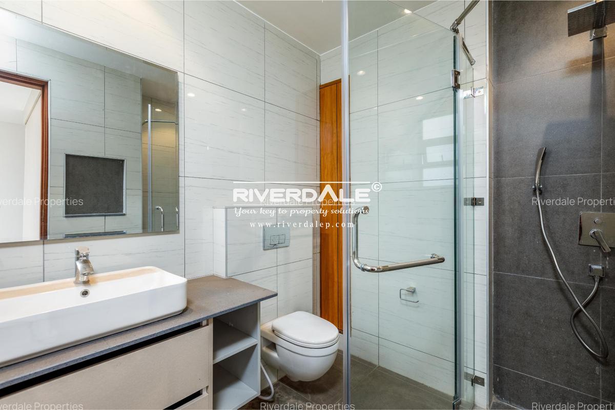 4 Bed Apartment with En Suite in Parklands - 7