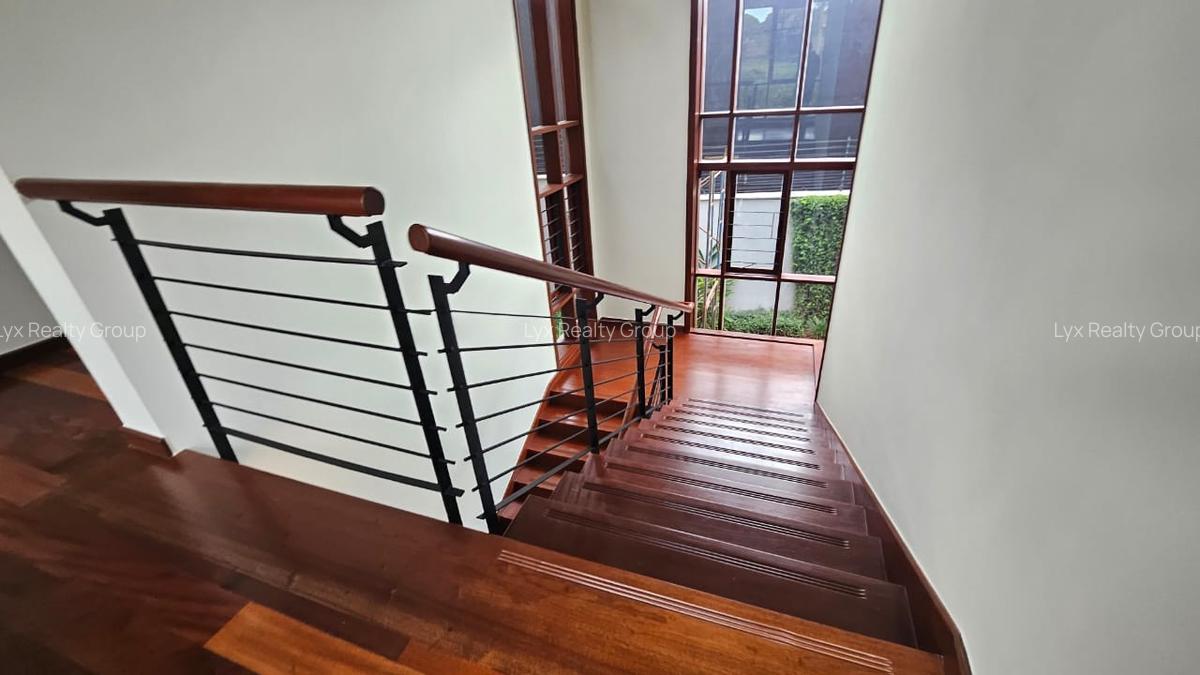 4 Bed Villa with En Suite in Runda - 19