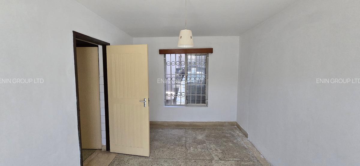 4 Bed Townhouse with En Suite at Oledume Road - 7