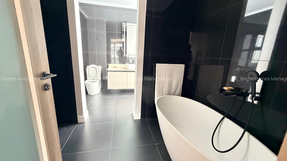 5 Bed Villa with En Suite in Runda - 10
