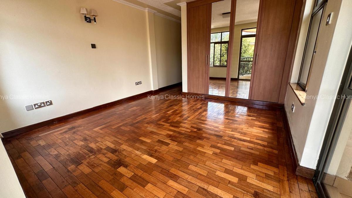 2 Bed Apartment with En Suite at State House - 12