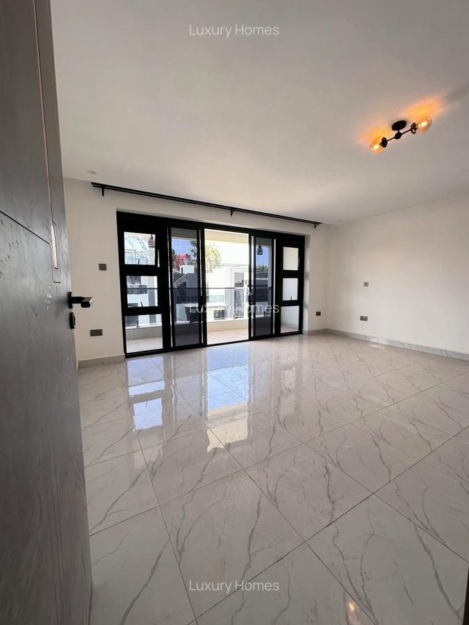 5 Bed Townhouse with En Suite in Ruiru - 2