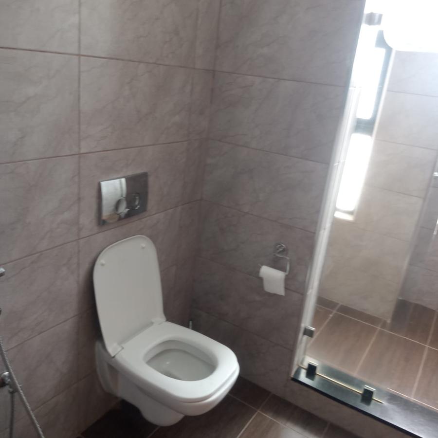 4 Bed Apartment with En Suite in Riverside - 8