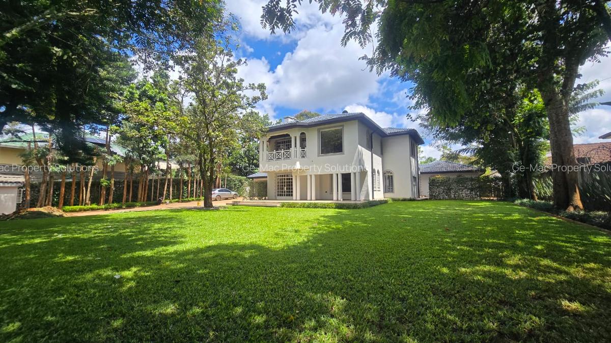 5 Bed House with En Suite in Runda - 2