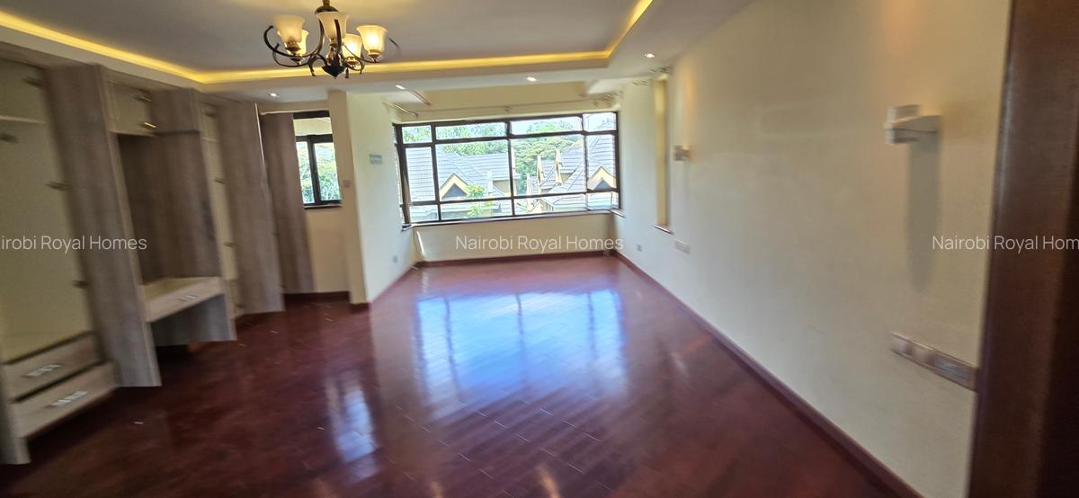 5 Bed Townhouse with En Suite at Convent Drive - 10