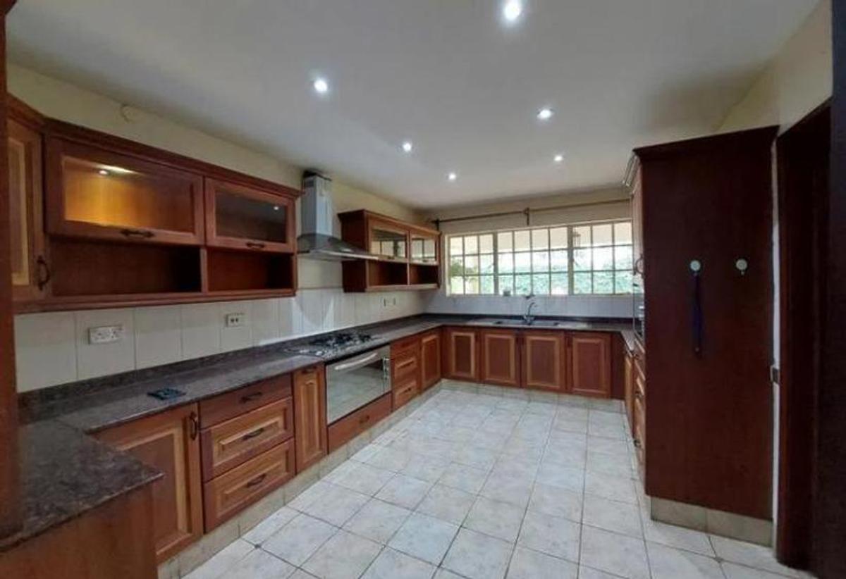 5 Bed Townhouse with En Suite at Mzima Springs - 18