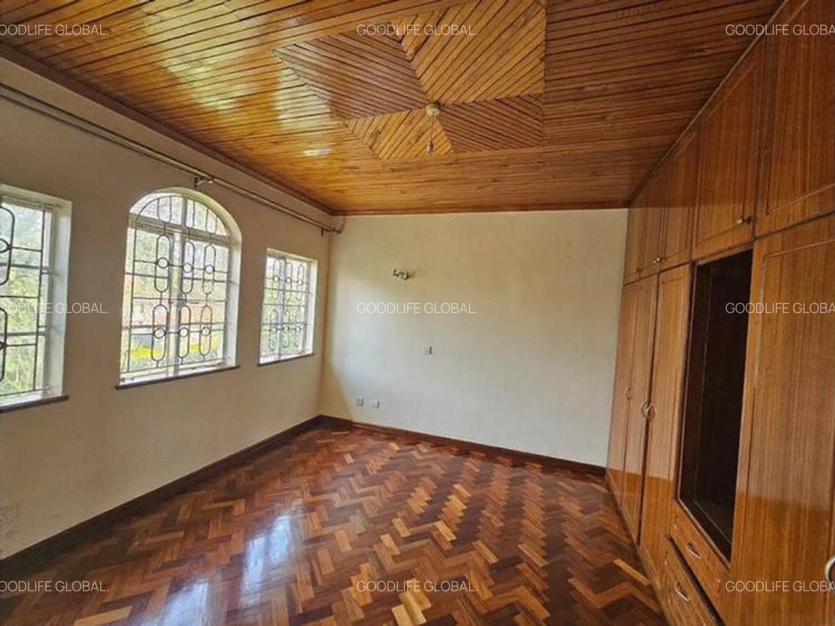 5 Bed House with En Suite at New Kitisuru - 9