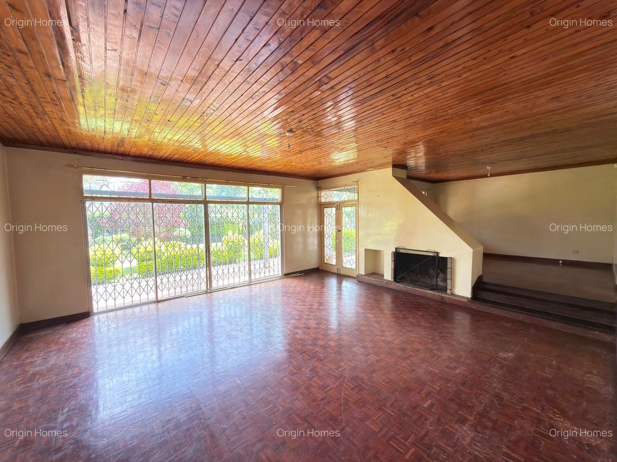 4 Bed House with En Suite at Kyuna - 4