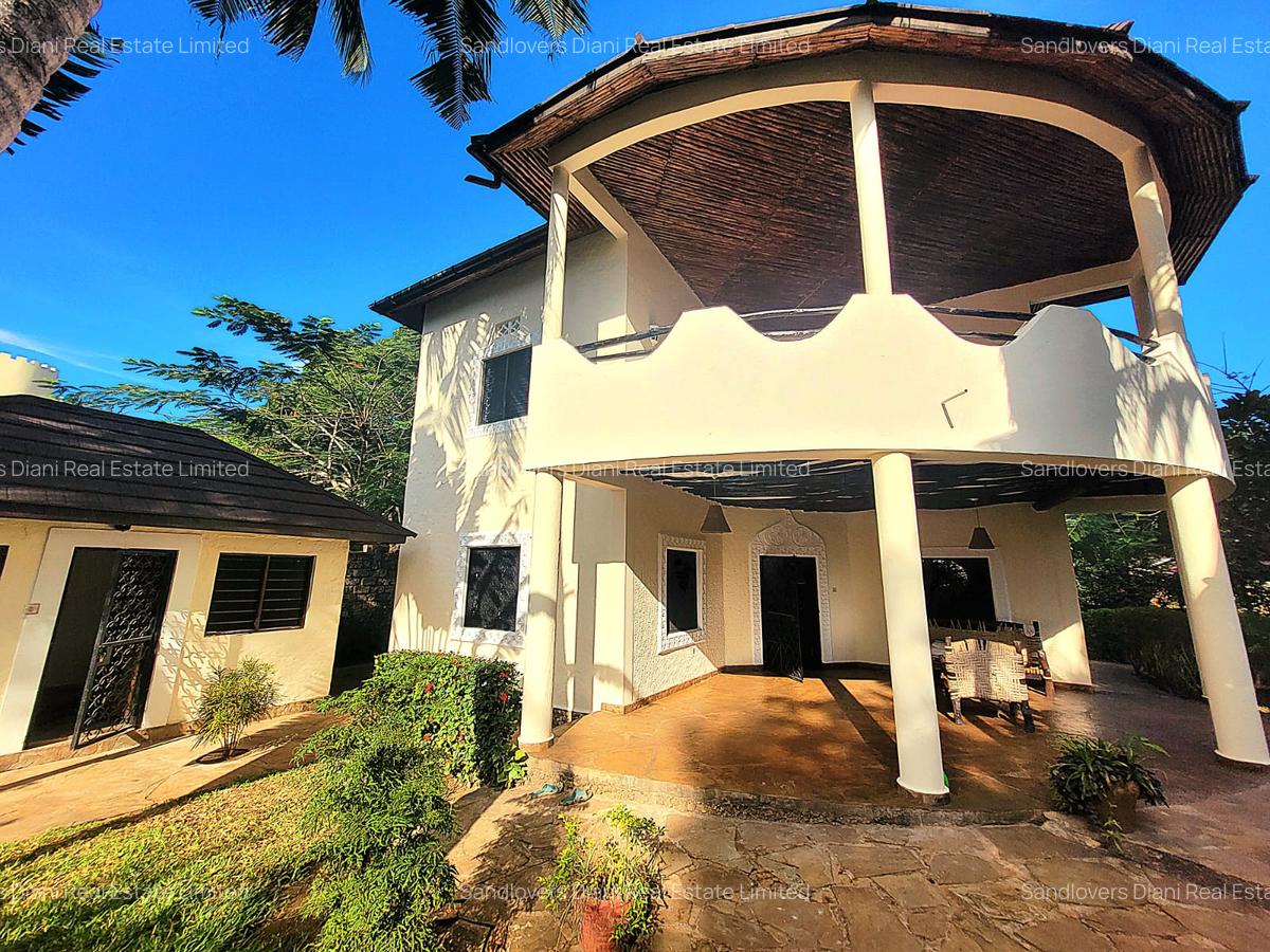 3 Bed Villa with En Suite in Diani - 11