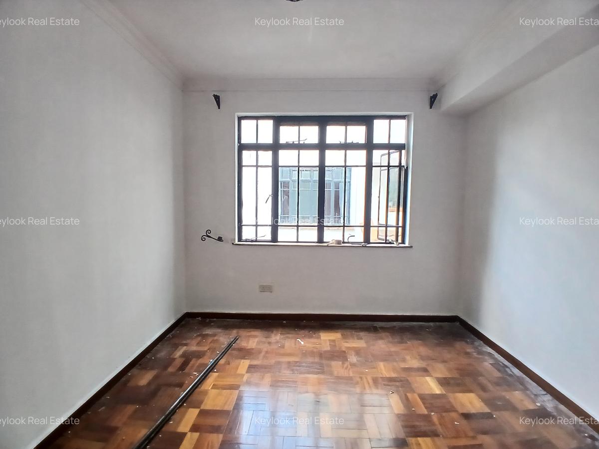 5 Bed Townhouse with En Suite at Mbaazi Avenue - 16