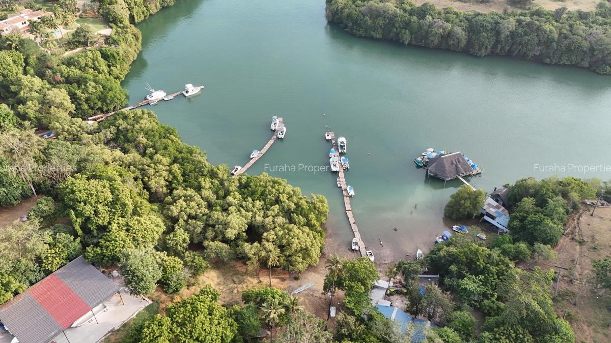 2 Bed Apartment with En Suite at Mtwapa - 12