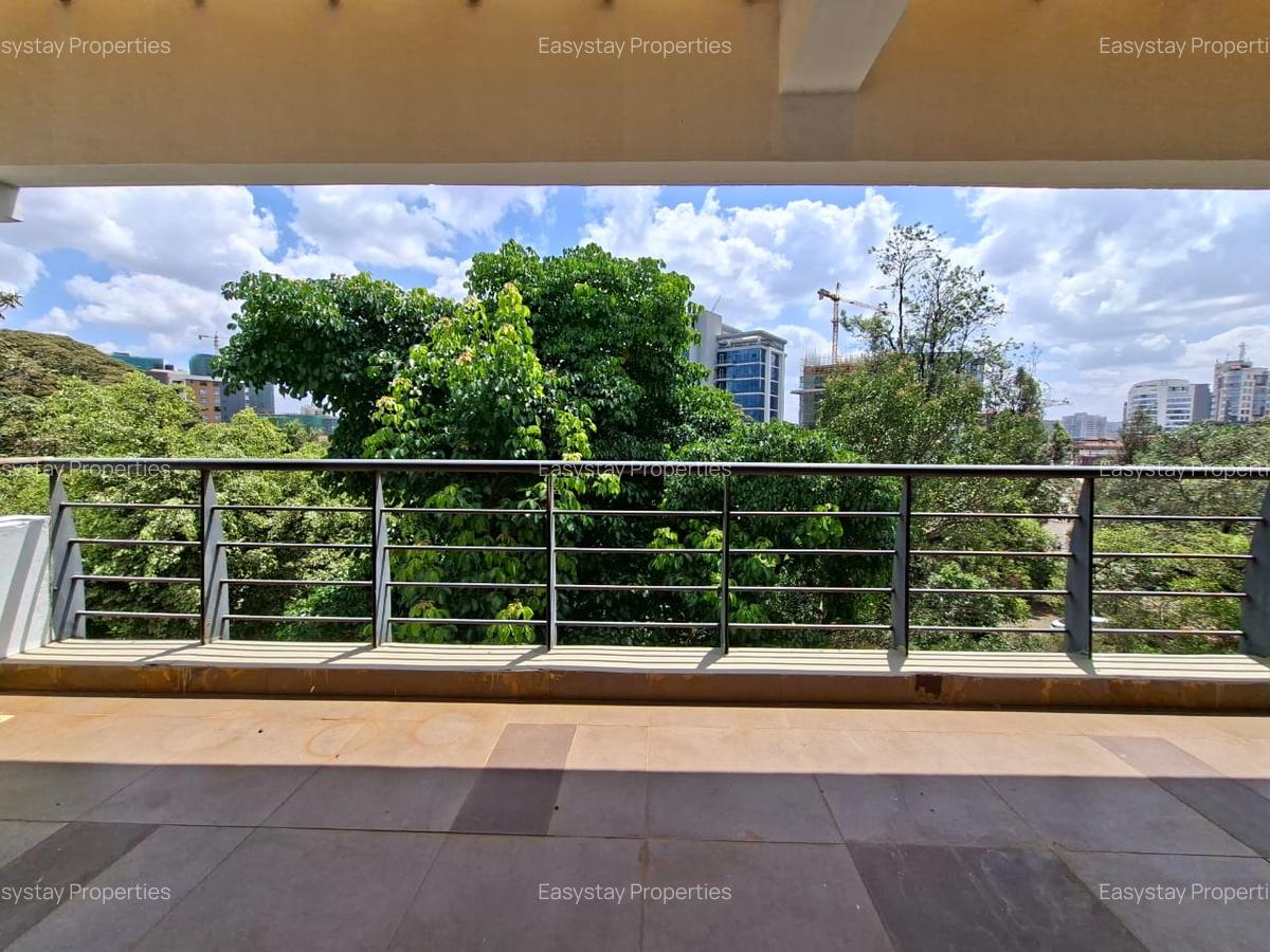 3 Bed Apartment with En Suite in Westlands Area - 2