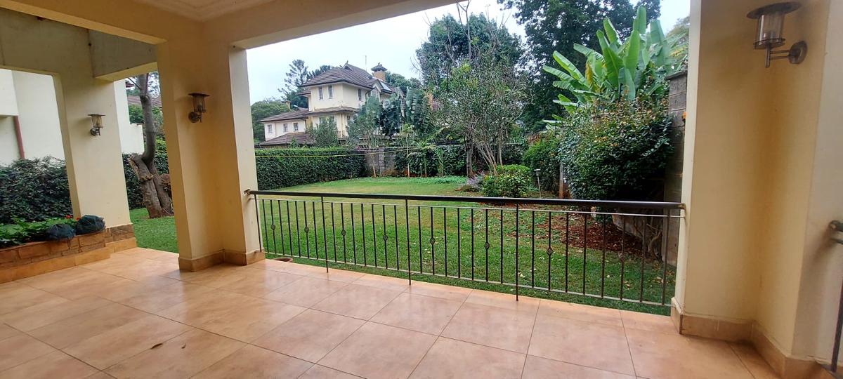 4 bed villa with en suite in lavington