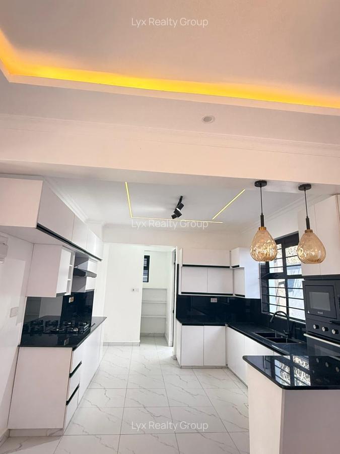 5 Bed Townhouse with En Suite at Ruiru Mugutha - 4
