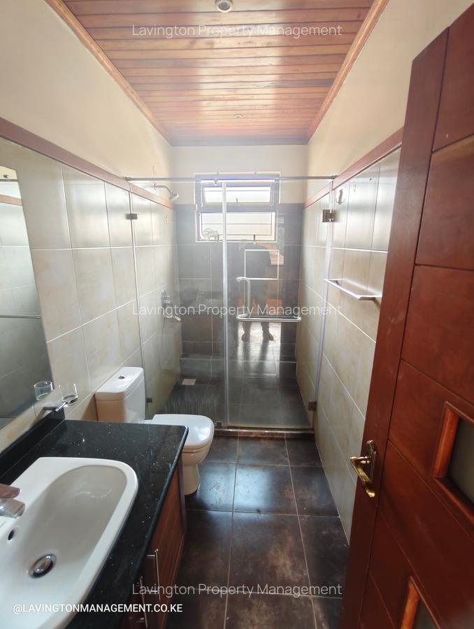 5 Bed Townhouse with En Suite at Lavington Green - 13