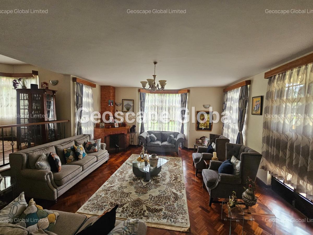 5 Bed House with En Suite in Runda - 4