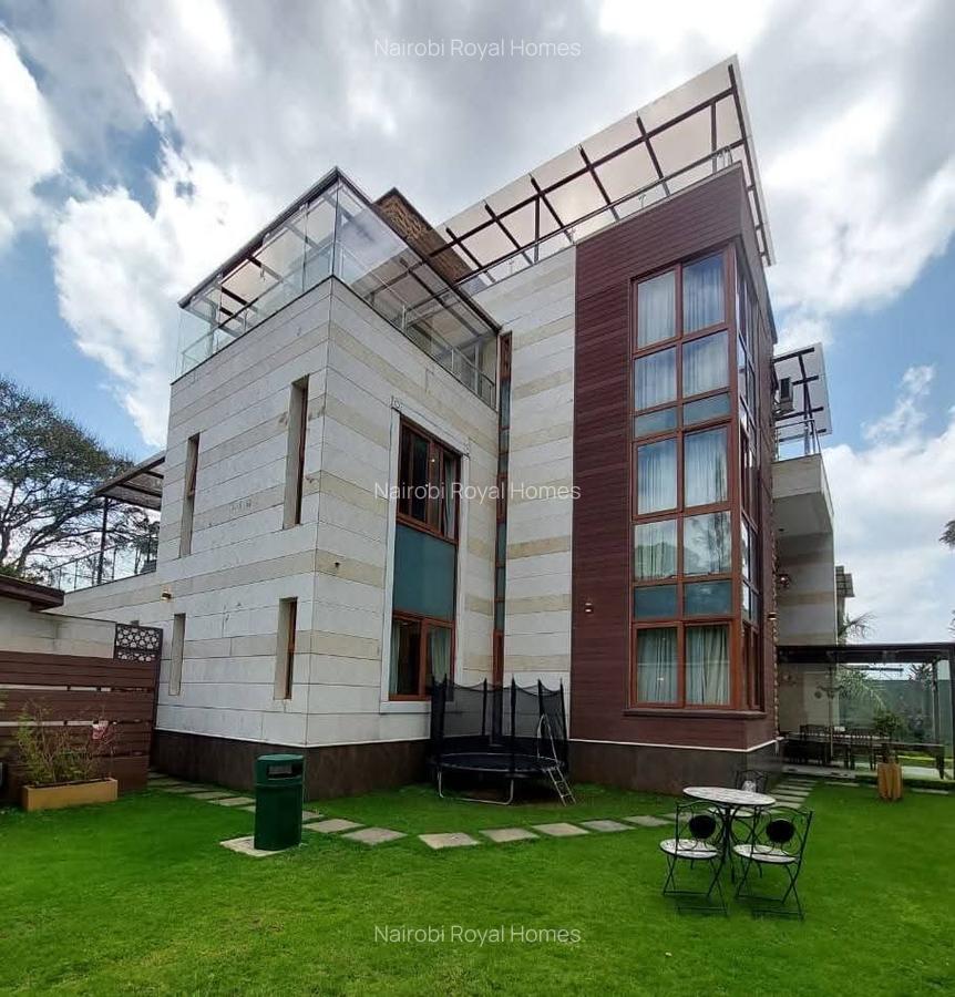 6 Bed Townhouse with En Suite at Lavington Green - 2