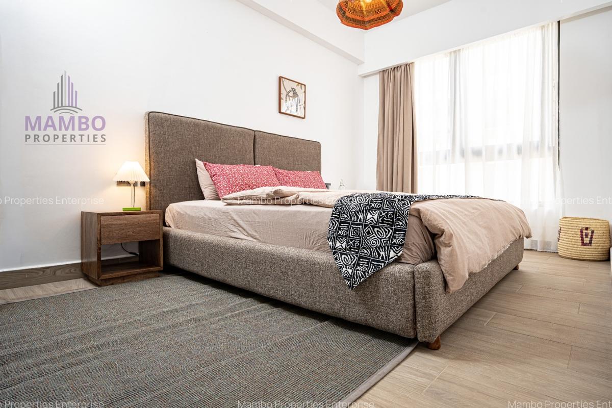Serviced 2 Bed Apartment with En Suite at Riverside Dr - 12