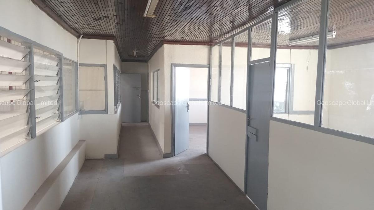 27,998 ft² Warehouse with Backup Generator in Industrial Area - 2