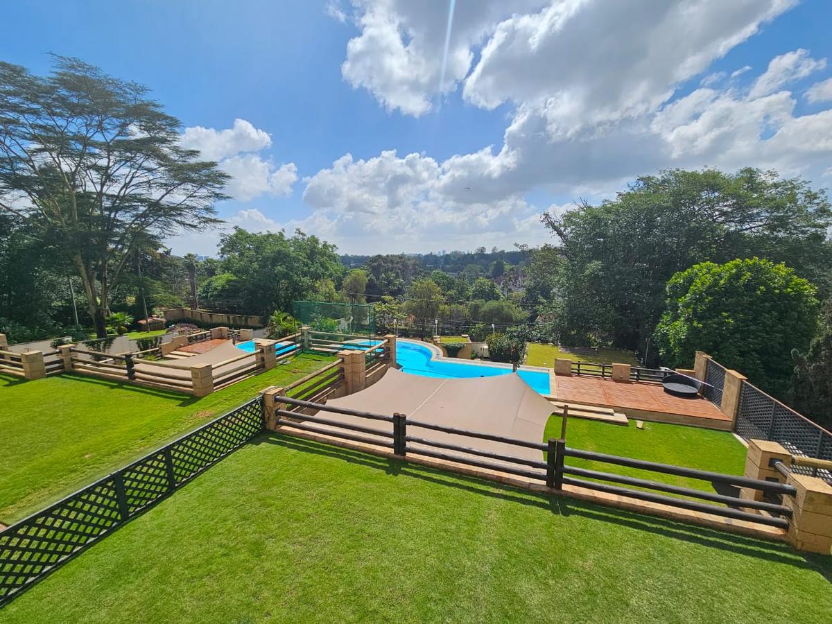 9 Bed Villa with Swimming Pool in Lavington - 10