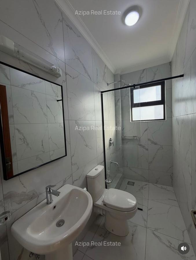 4 Bed Villa with Swimming Pool in Kitengela - 14