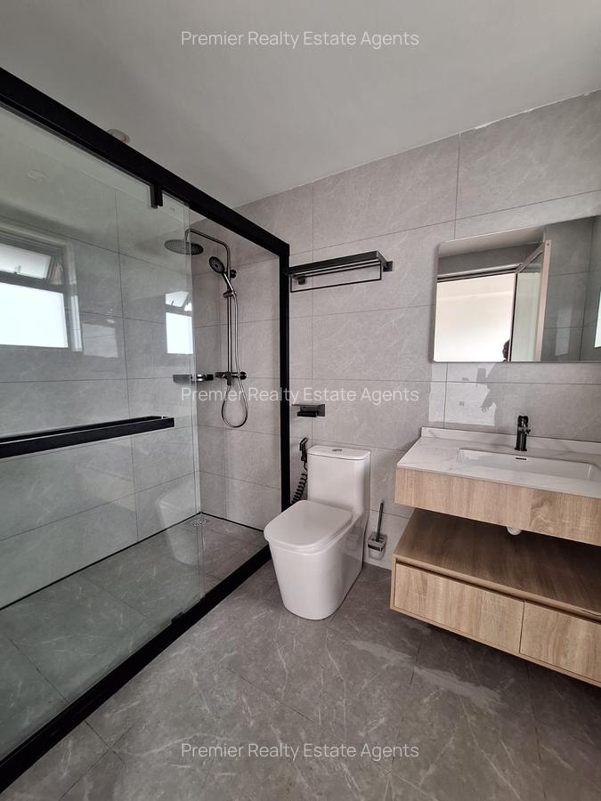 2 Bed Apartment with En Suite at Riverside - 9