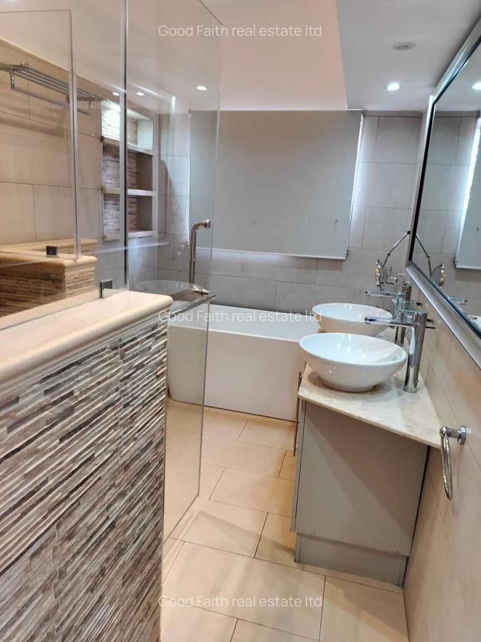 5 Bed Villa with En Suite in Runda - 13