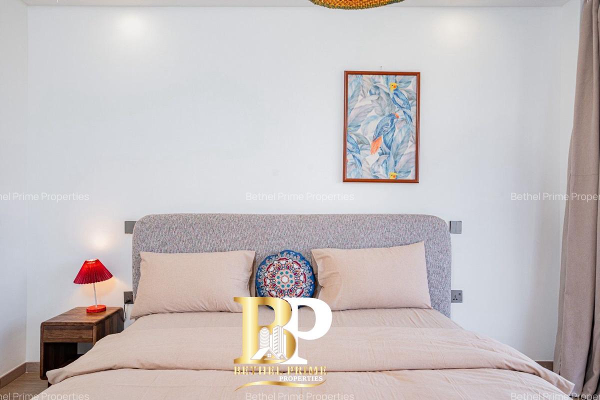 3 Bed Apartment with En Suite in Riverside - 17