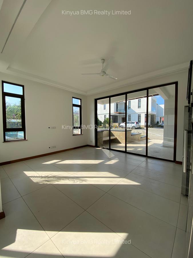 4 Bed Villa with En Suite in Nyali Area - 9