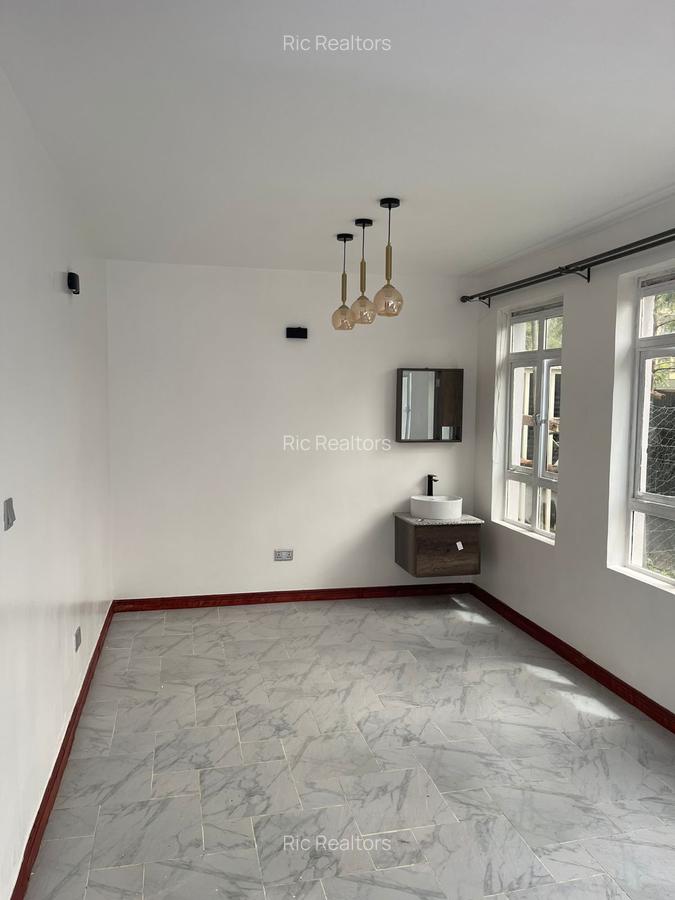 4 Bed Townhouse with En Suite at Silanga Road - 7