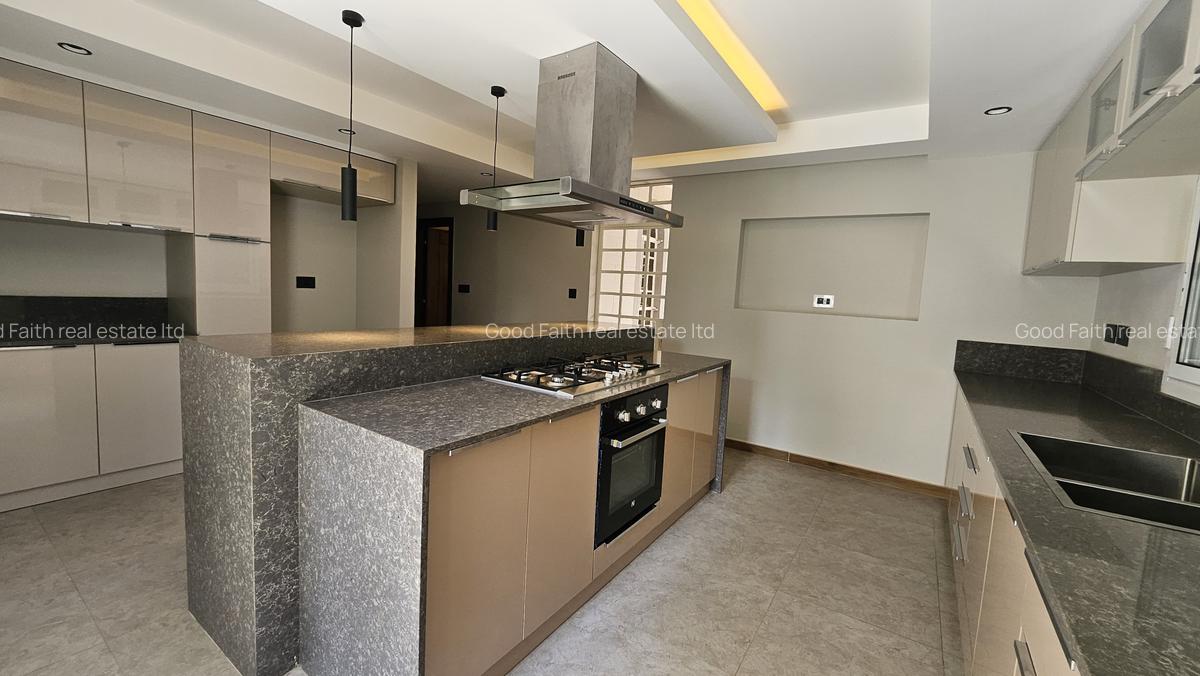 5 Bed House with En Suite in Runda - 5