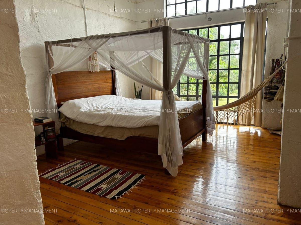 Serviced 3 Bed Apartment with En Suite in Garden Estate - 13