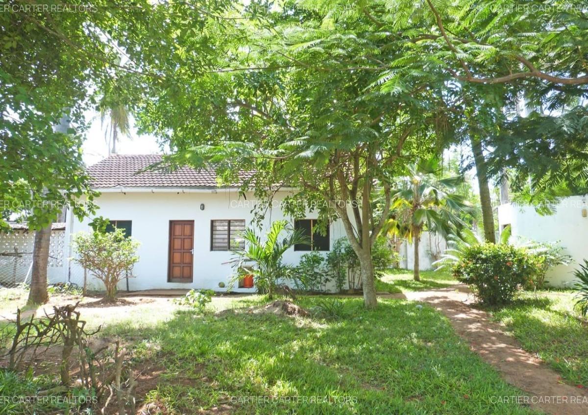 4 Bed Villa with En Suite in Watamu - 5