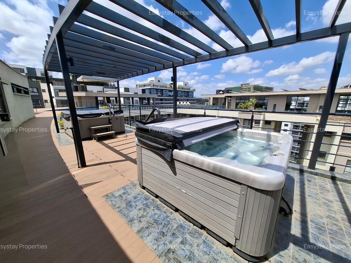 4 Bed Apartment with En Suite in Riverside - 13