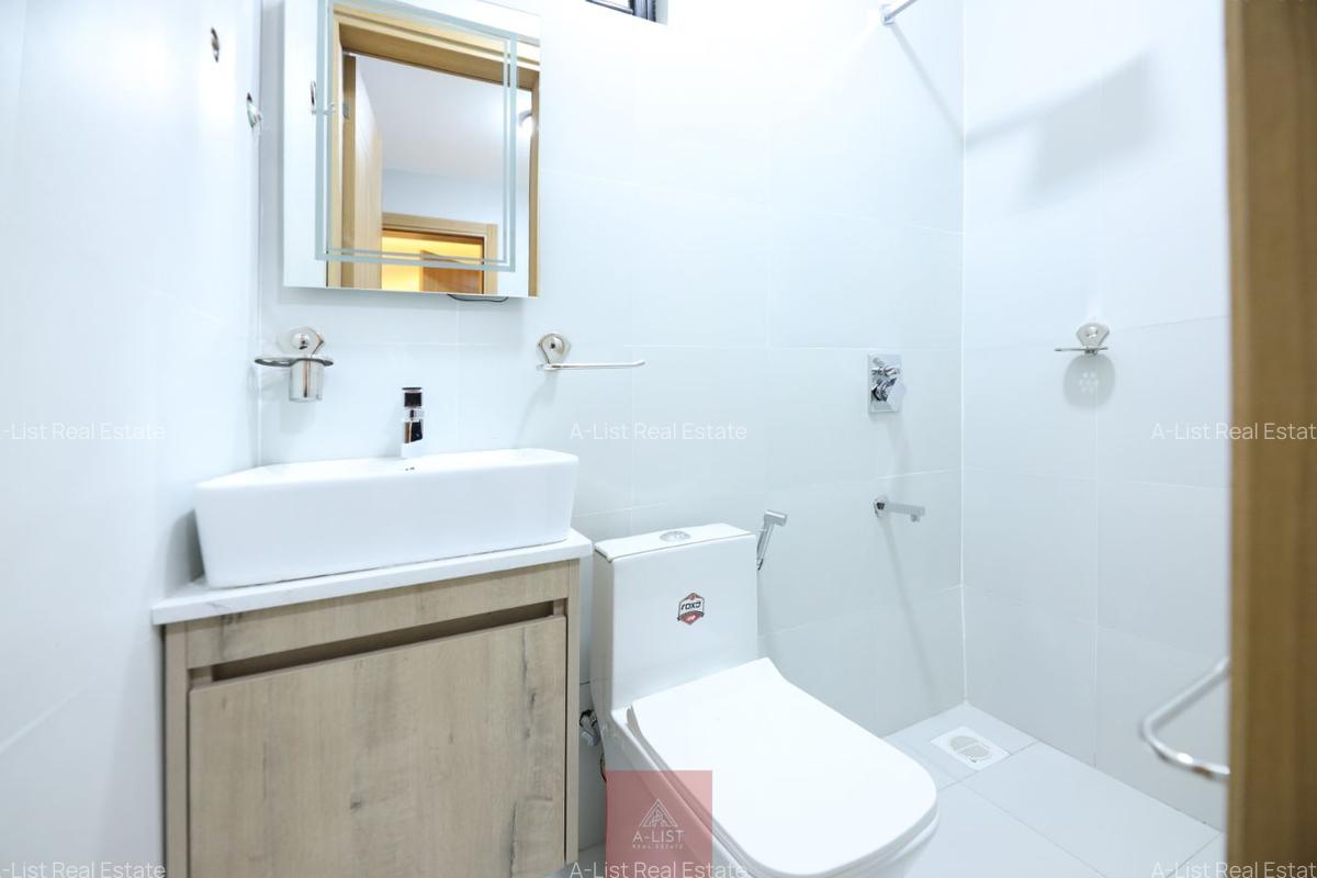 2 Bed Apartment with En Suite at 4Th Parklands - 16