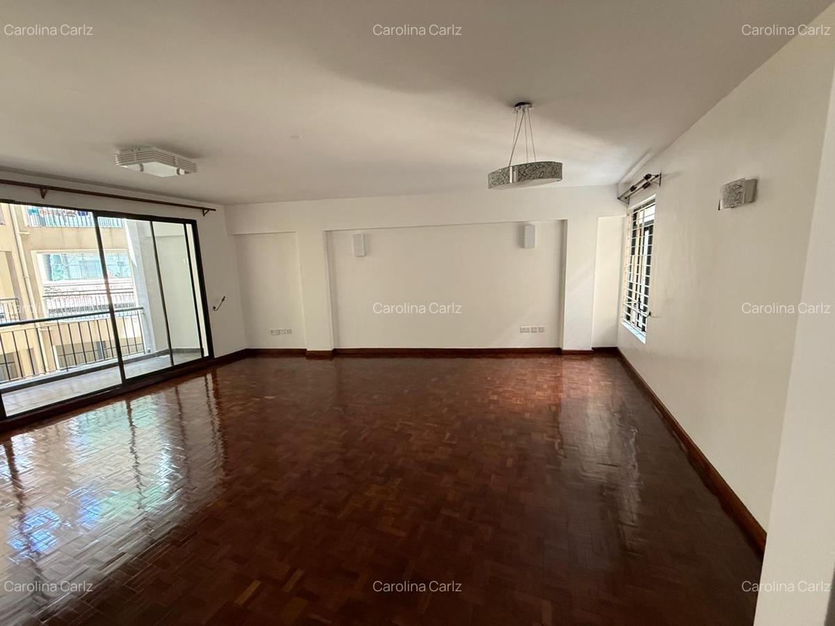 2 Bed Apartment with En Suite in Kilimani - 4