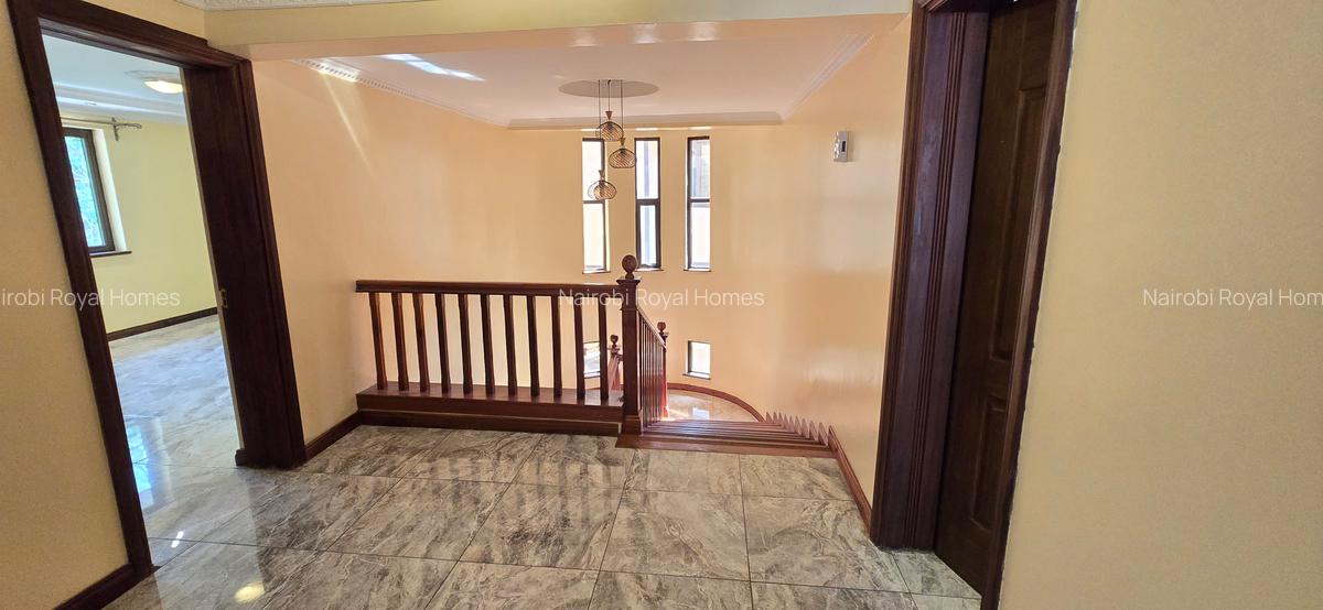 5 Bed Townhouse with En Suite at Lavington Green - 4
