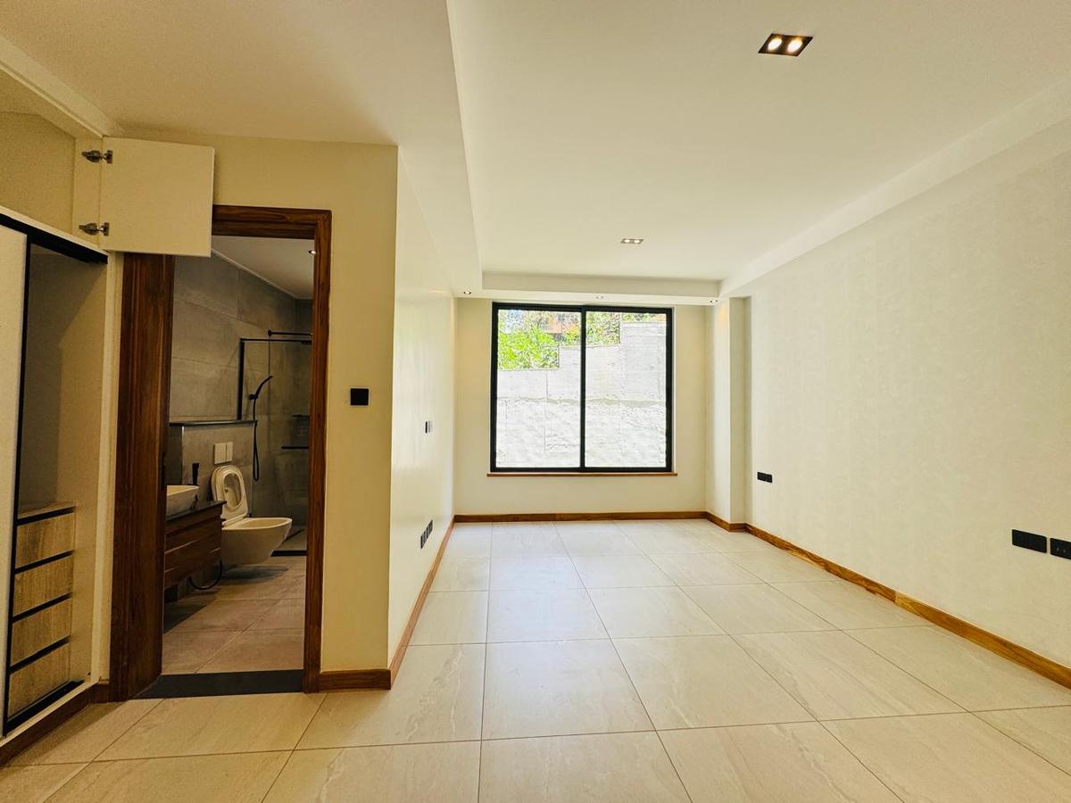 4 Bed Apartment with En Suite at Peponi Road - 10