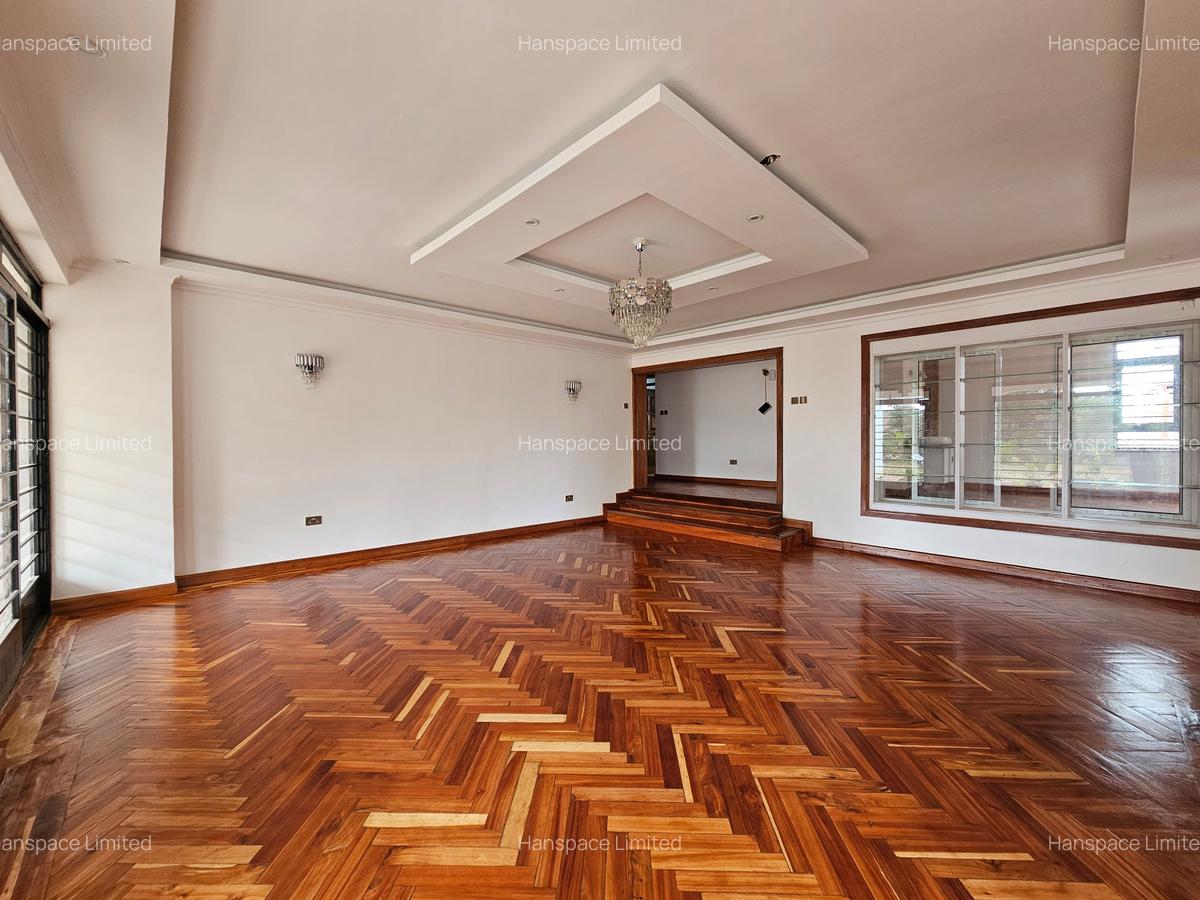 5 Bed Villa with En Suite in Runda - 9