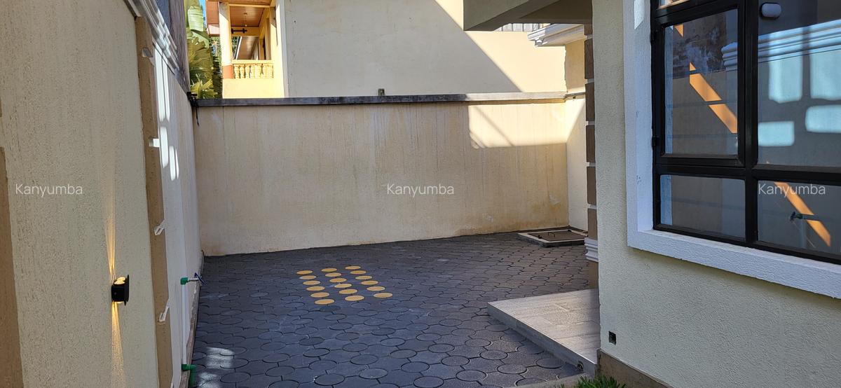 4 Bed Townhouse with En Suite at Membley - Eastern Bypass - 15