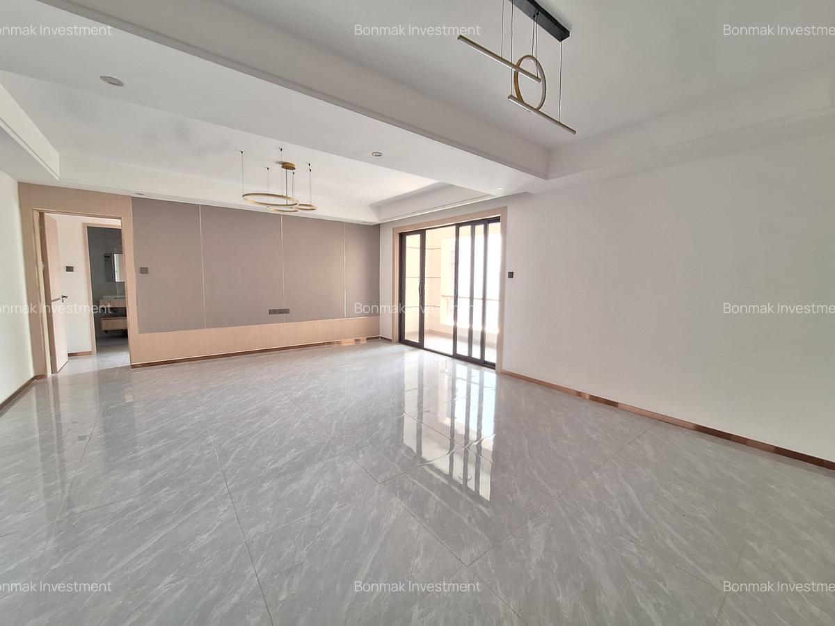 2 Bed Apartment with En Suite at Riverside Drive - 10