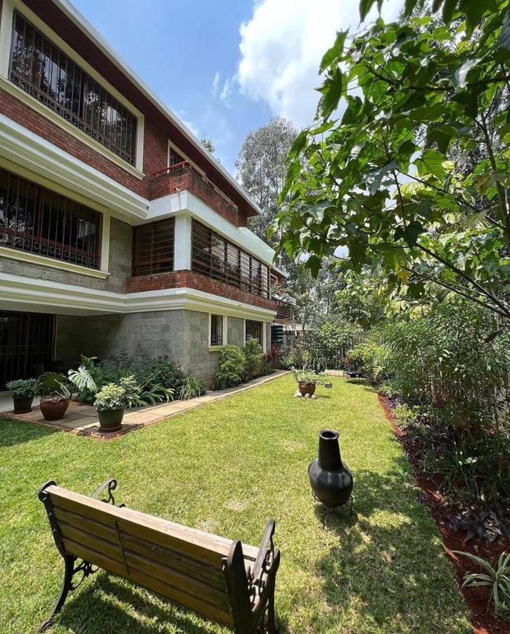 5 Bed Townhouse with En Suite in Spring Valley - 3